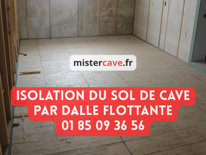 Isolation du sol de cave par dalle flottante : pose de panneaux de polystyrène extrudé sur film polyéthylène avec treillis soudé avant coulage de la chape